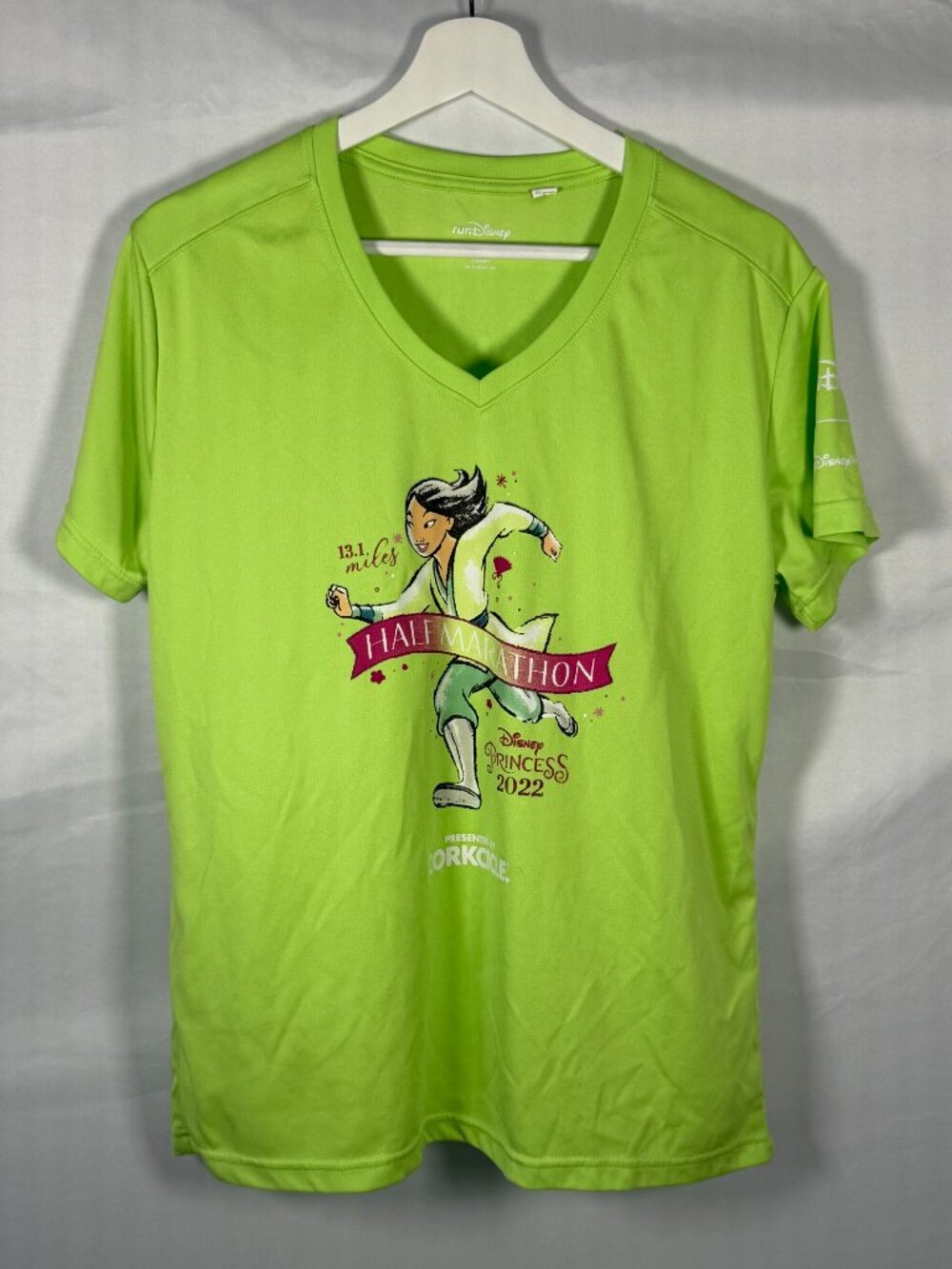 RunDisney Princess 2022 Marathon Race Weekend Half Marathon Shirt Size Large